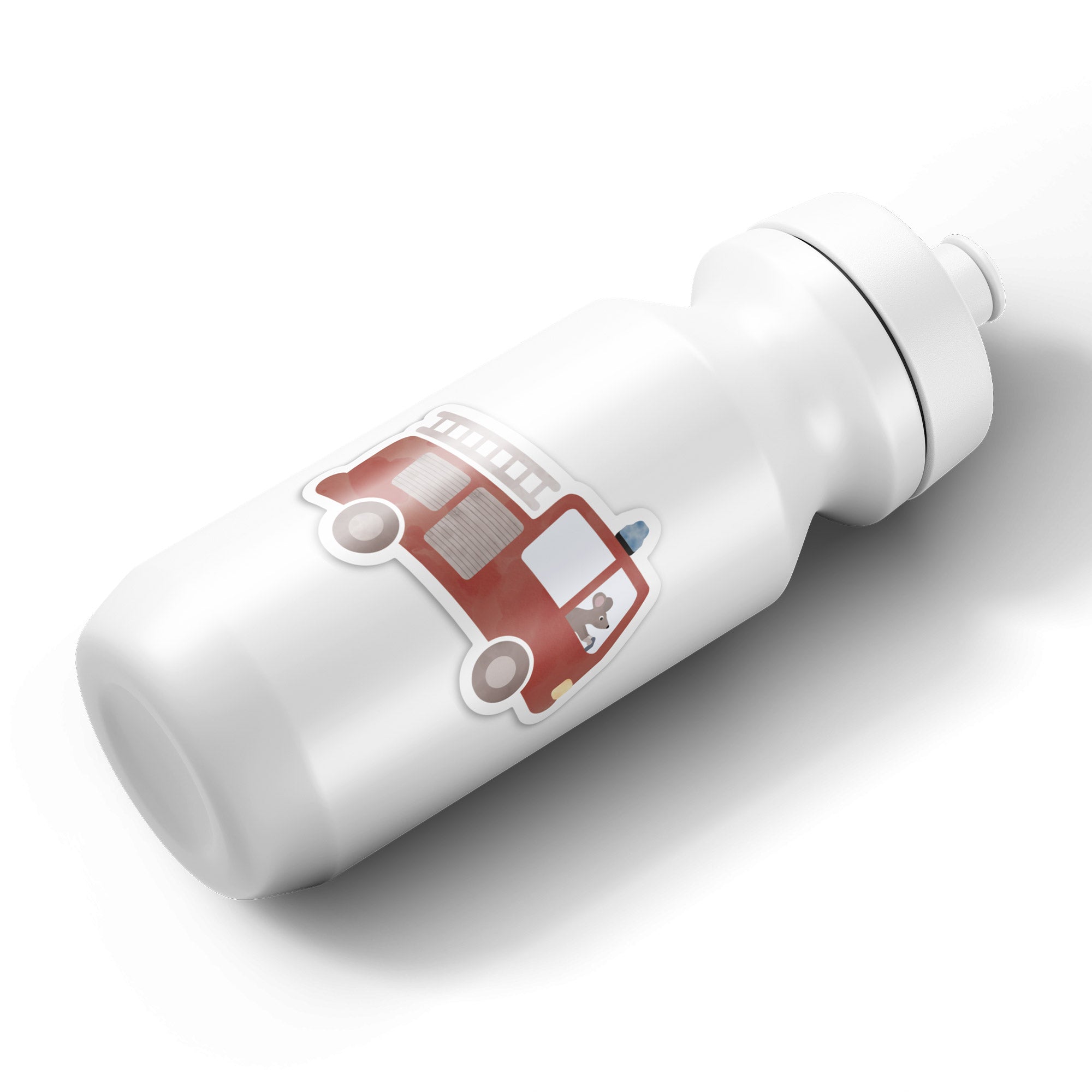 Leuchtend roter Feuerwehr-Sticker mit niedlichen Details, spülmaschinenfest und wasserfest – ideal für Kinderflaschen, Brotdosen und mehr. Hochwertiges byClou Design für kleine Feuerwehrfans