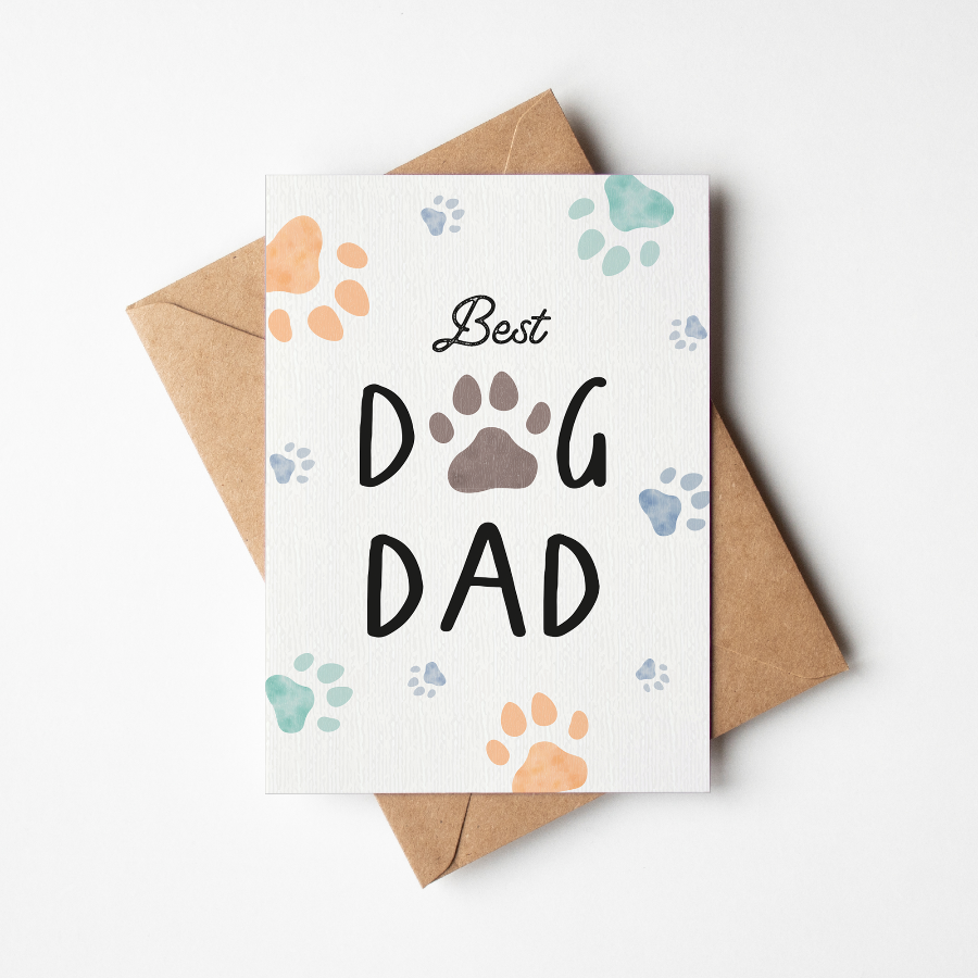 Postkarte mit Hundemotiv und der Aufschrift ‚Best Dog Dad‘ – liebevoll gestaltetes Design von byClou – ideales Geschenk für jeden Hundepapa