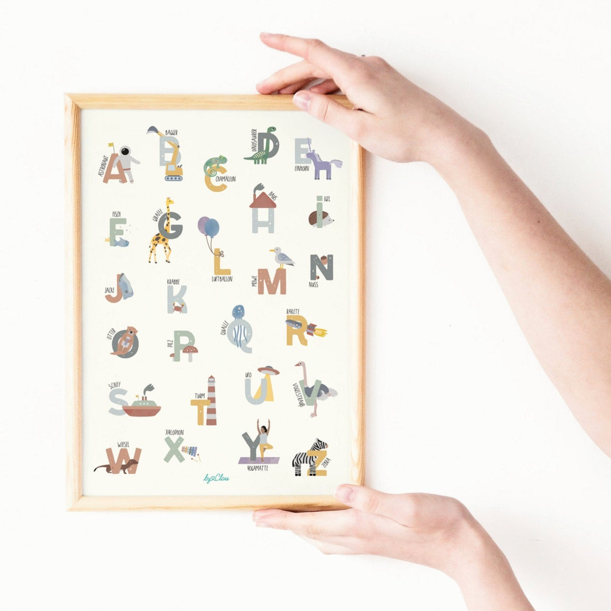 Poster ABC, Buchstabenposter Tiere & Gegenstände illustriert Kinderzimmer byClou