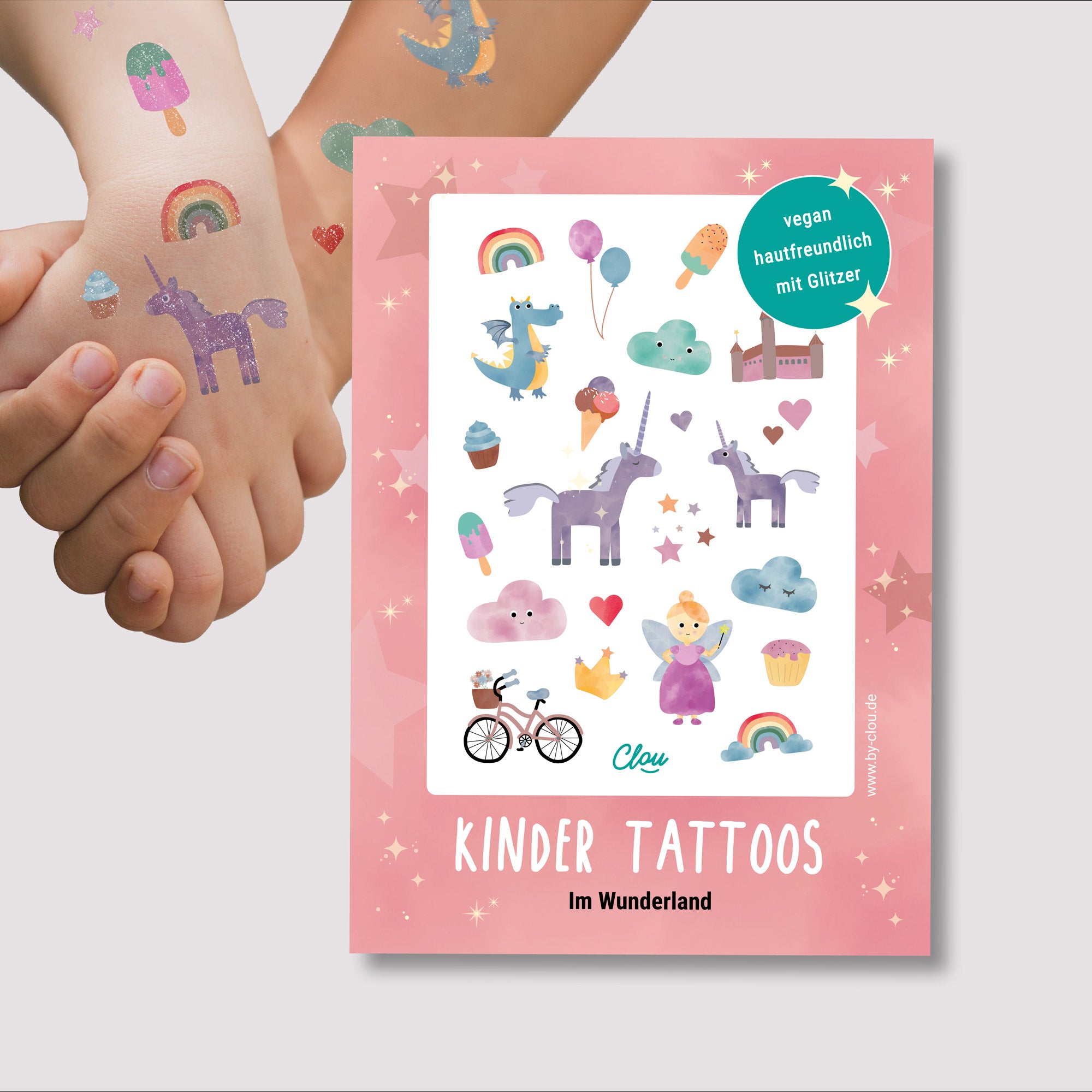 Bogen mit temporären Kindertattoos im Wunderland-Stil – mit zauberhaften Illustrationen von Einhorn, Regenbogen, Fee und weiteren fantasievollen Motiven. Perfekt für kleine Träumer:innen