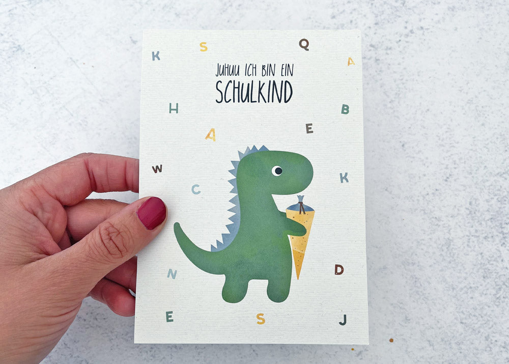 Grußkarte Dino Juhuu ich bin ein Schulkind illustriert byClou