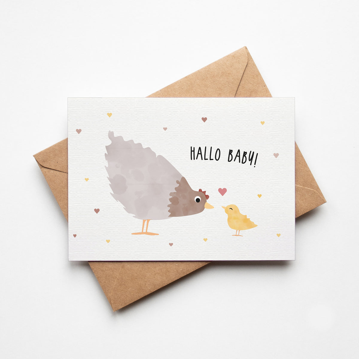 Postkarte mit Huhn und Küken sowie dem Schriftzug „Hallo Baby“ im niedlichen Design, ideal als Geburtskarte oder Babygruß.