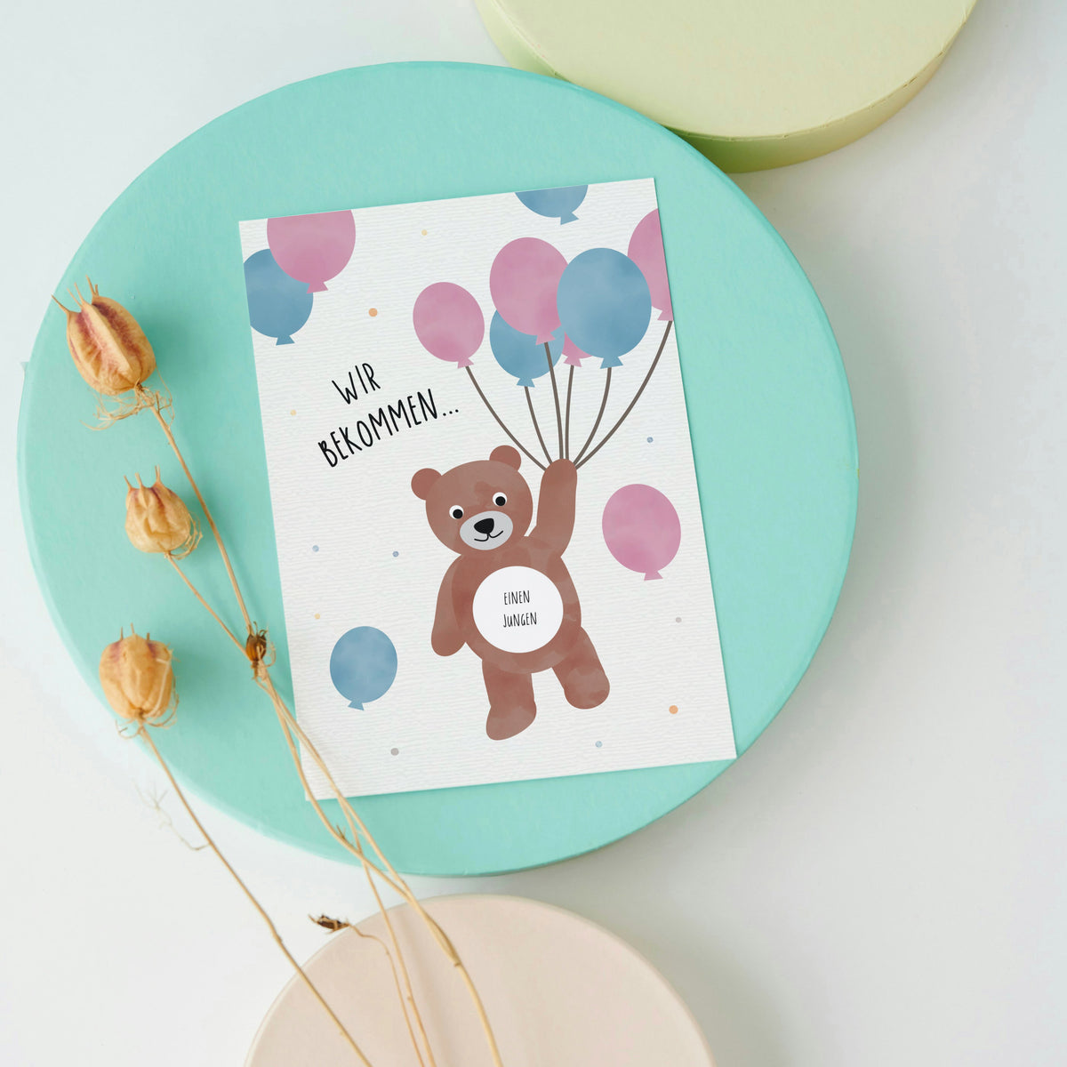Rubbelkarte zur Verkündung des Babygeschlechts mit goldener Rubbelfläche auf rosa-blauem Hintergrund und der Aufschrift ‚Boy or Girl?‘ – liebevoll gestaltete Gender Reveal Karte