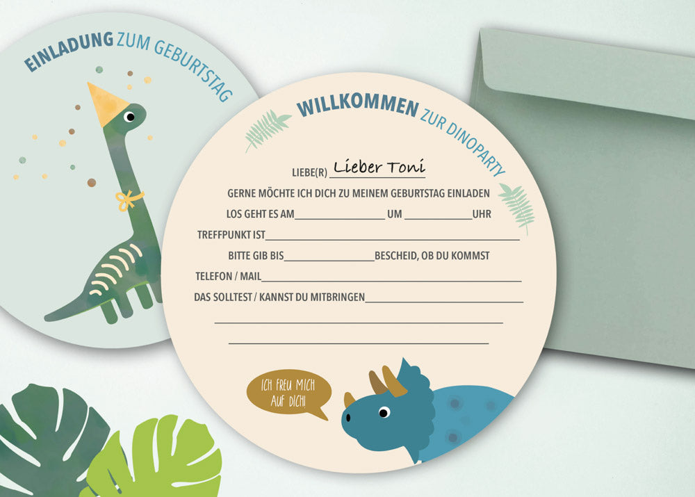 Einladungskarte mit fröhlichen Dinosauriern im bunten Design, zum Ausfüllen für Kindergeburtstage, ideal für Dino-Motto-Partys.