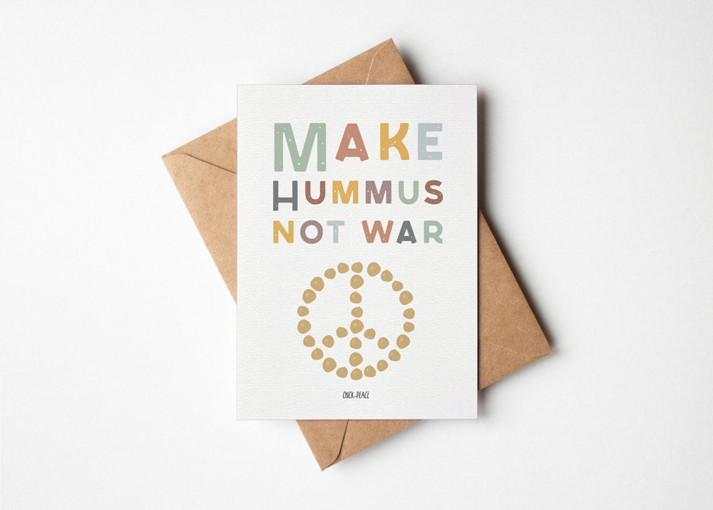 Postkarte mit Peacezeichen aus Kichererbsen und bunter Aufschrift