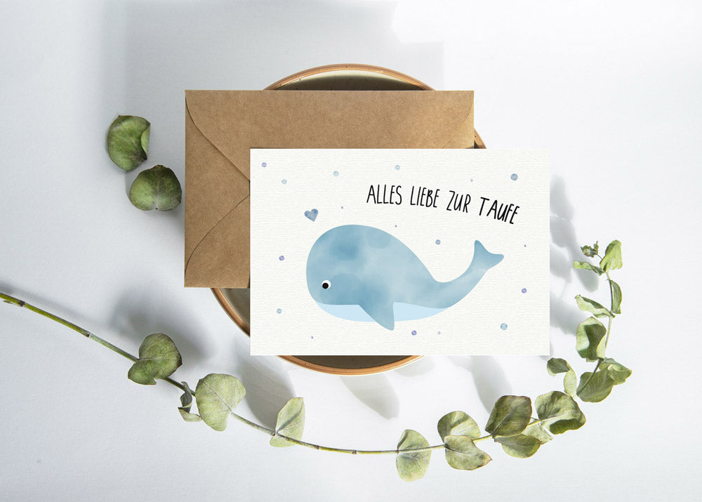 Postkarte mit Wal und dem Schriftzug „Alles Liebe zur Taufe“ im niedlichen Design, ideal als Glückwunschkarte zur Taufe.