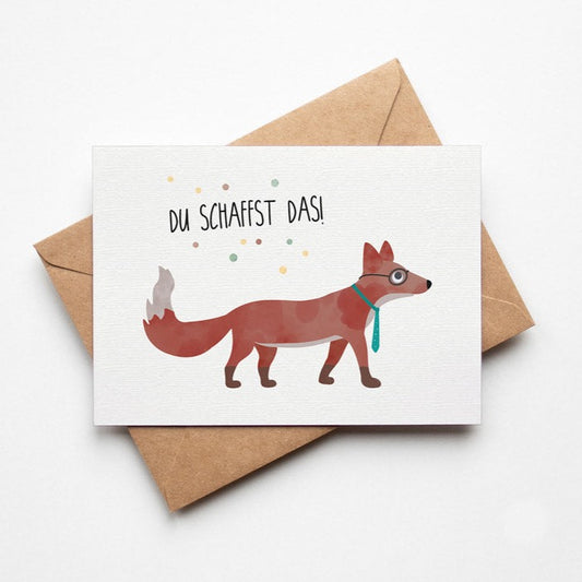 Postkarte mit schlauem Fuchs, der eine Brille und eine Krawatte trägt