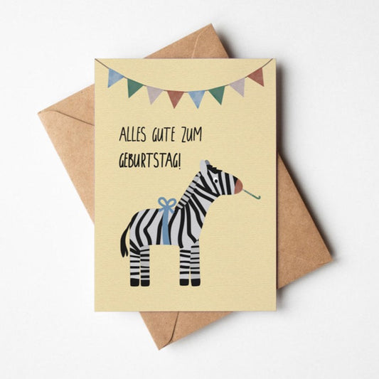 Postkarte mit einem gelben Hintergrund, einem Zebra und einer bunten Wimpelkette