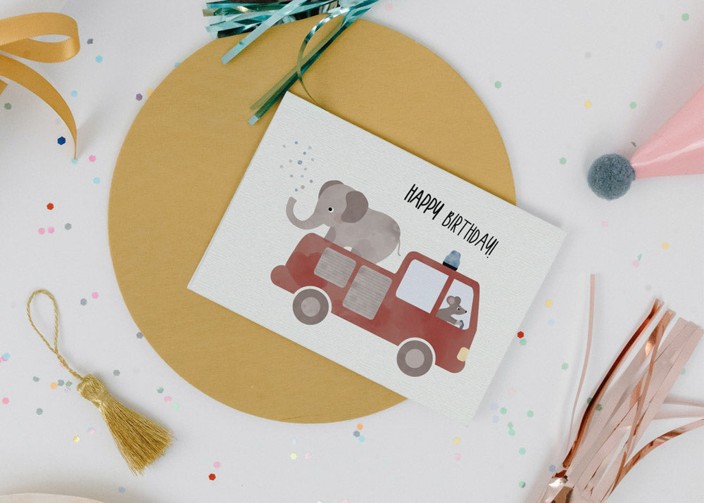 Grußkarte Feuerwehrauto Happy Birthday illustriert byClou