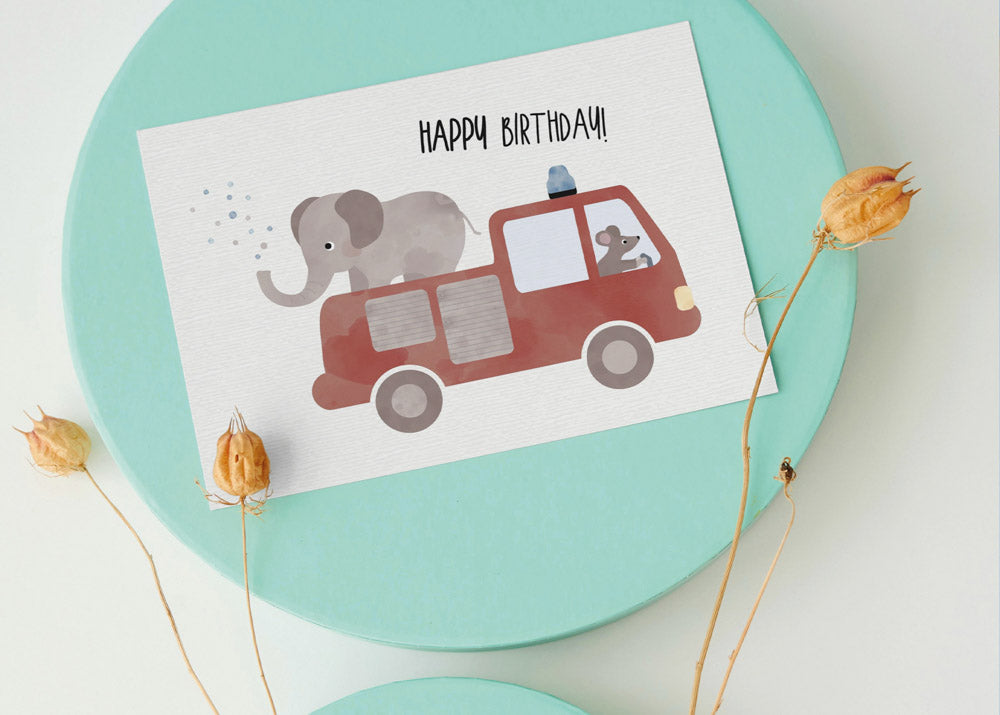 Grußkarte Feuerwehrauto Happy Birthday illustriert byClou