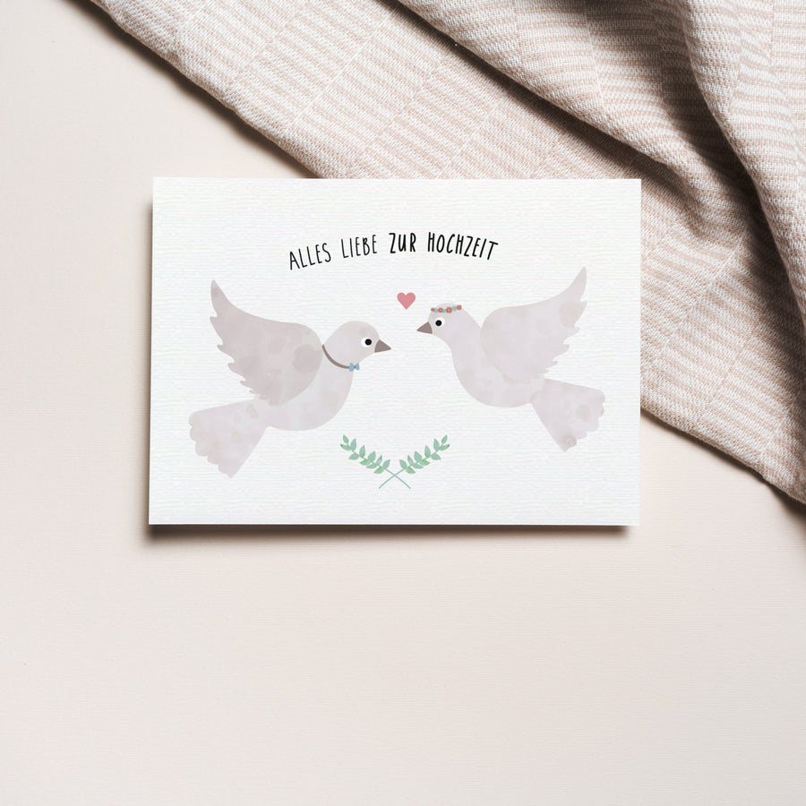 Postkarte mit zwei Tauben und dem Schriftzug „Alles Liebe zur Hochzeit“ im zarten Design, ideal als Hochzeitskarte oder Glückwunschkarte.